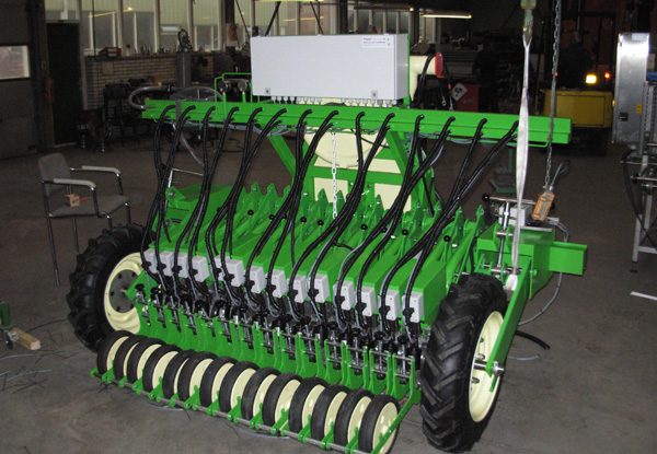 Koppert 1-2-3 lines sowing machine