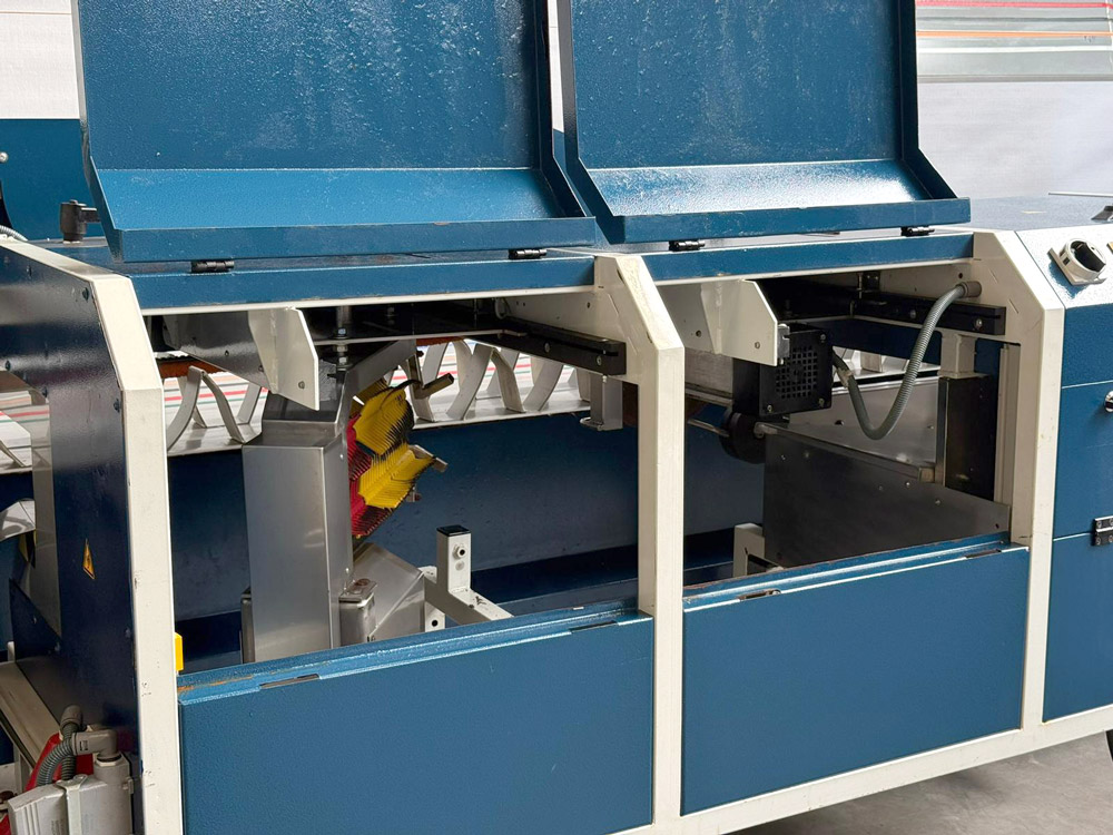 Máquina procesadora de flores Cyklop de ocasión 04