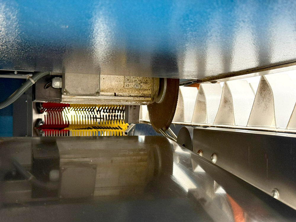 Máquina procesadora de flores Cyklop de ocasión 15